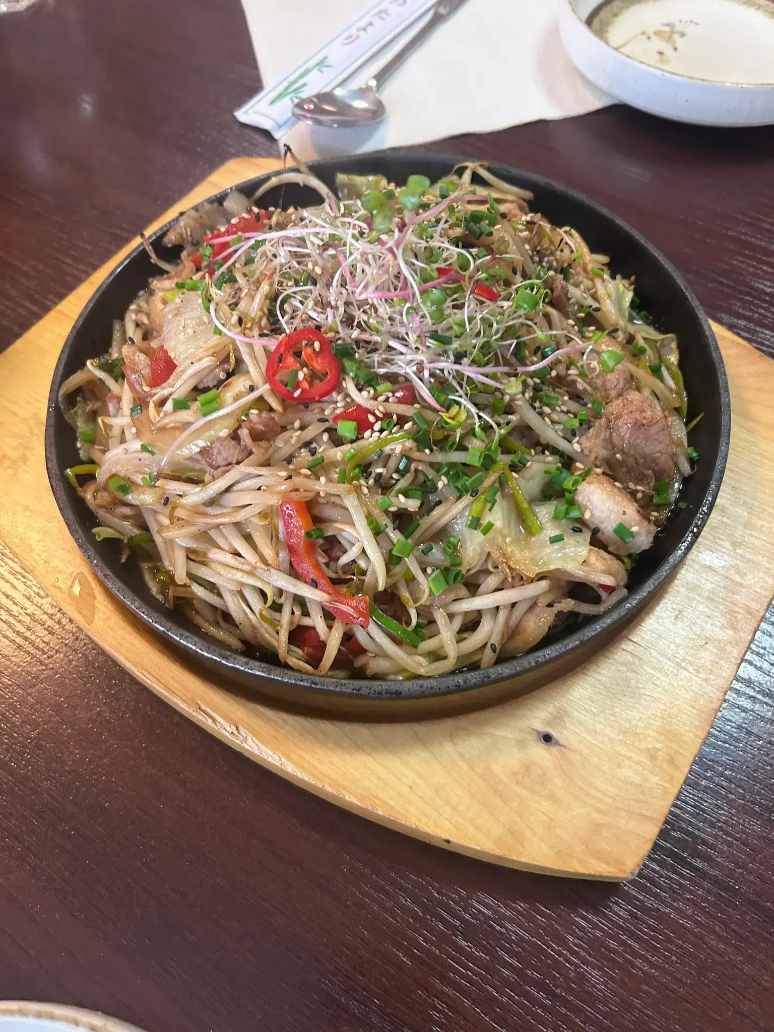 O nas – restauracja koreańska Kang Nam i sklep Ottugi Mart